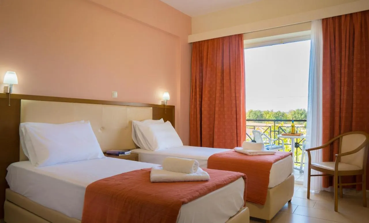 ליקסורי Palatino Hotel