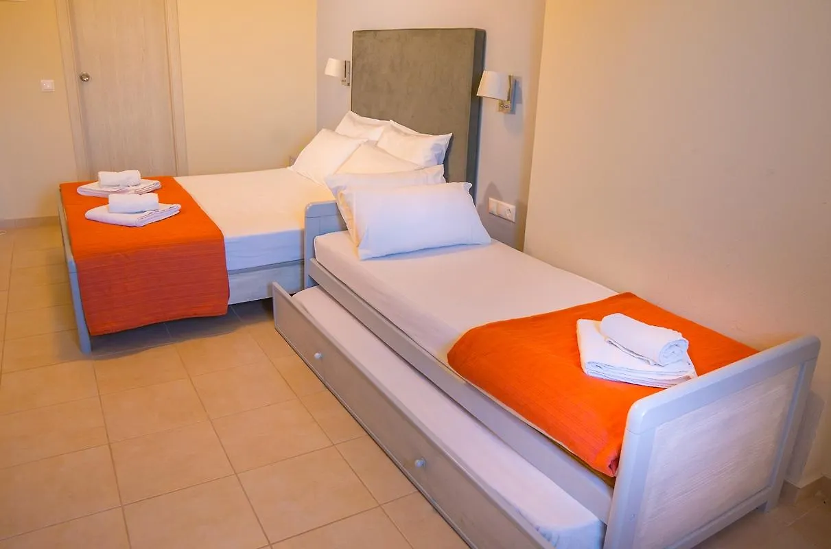 ליקסורי Palatino Hotel