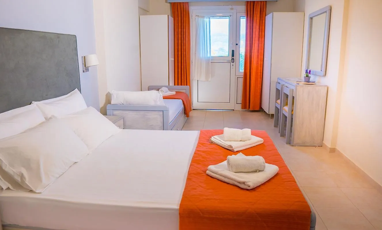 ליקסורי Palatino Hotel